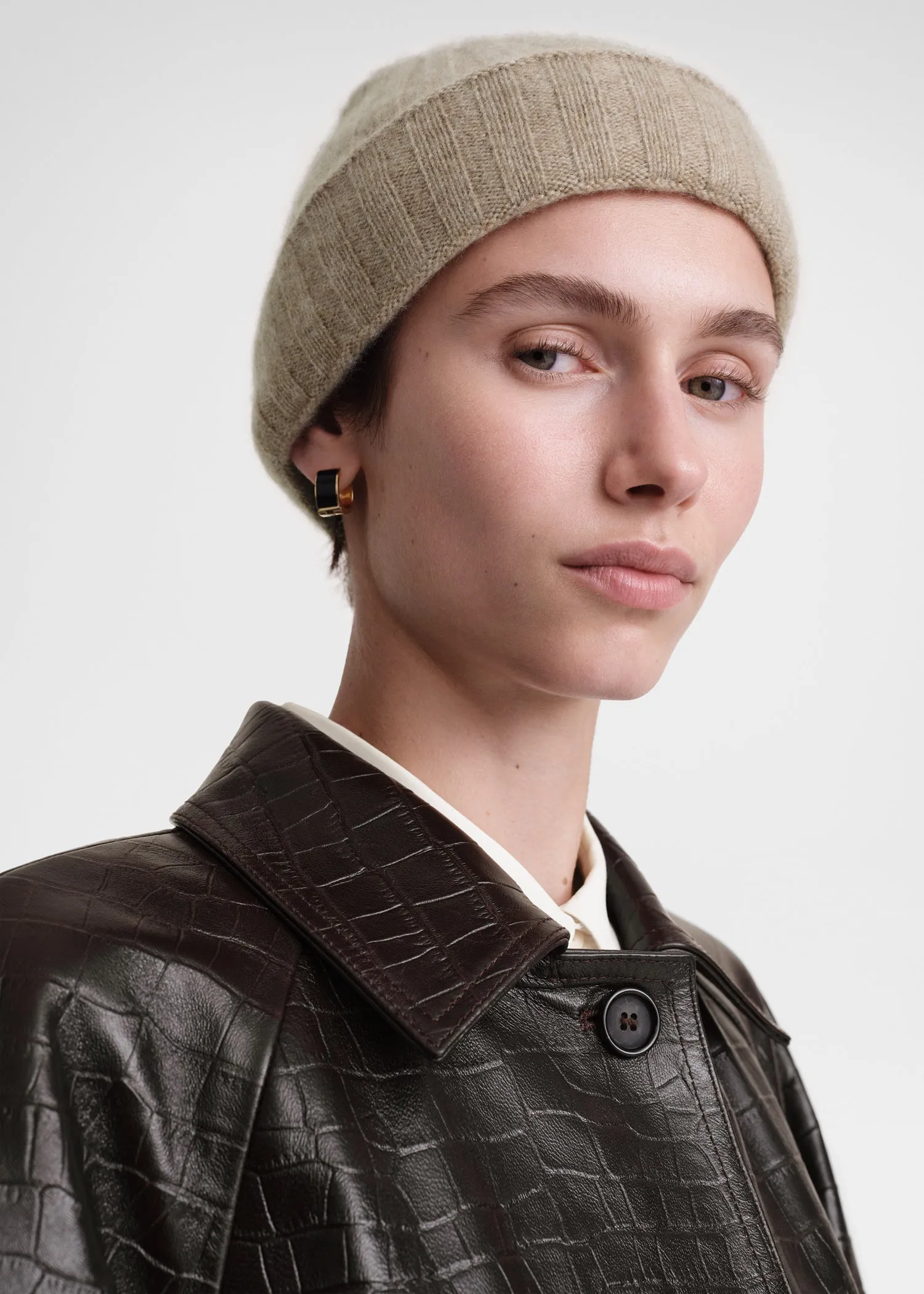Cashmere beanie biscuit