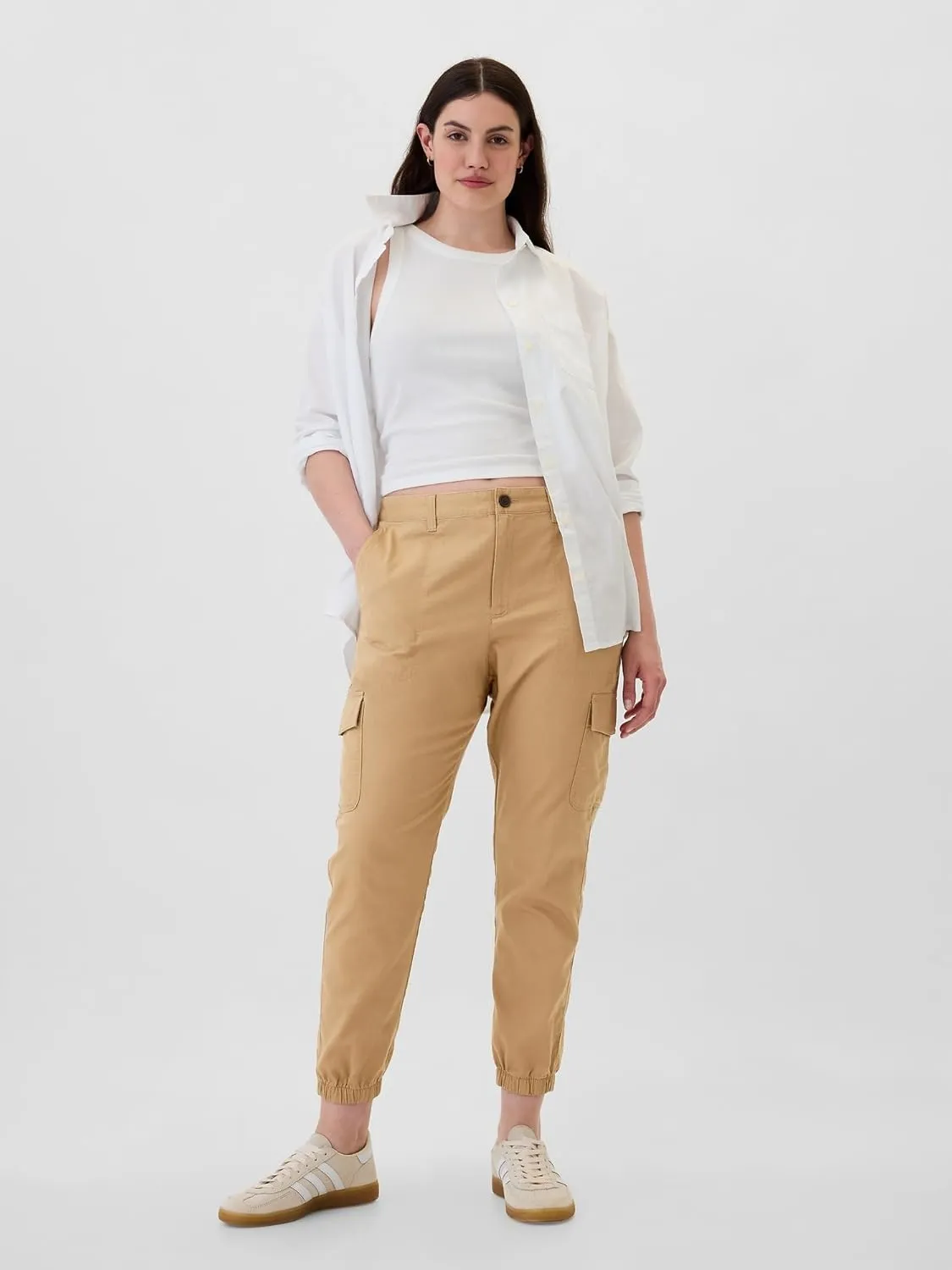 GAP Women's Girlfriend Cargo Jogger