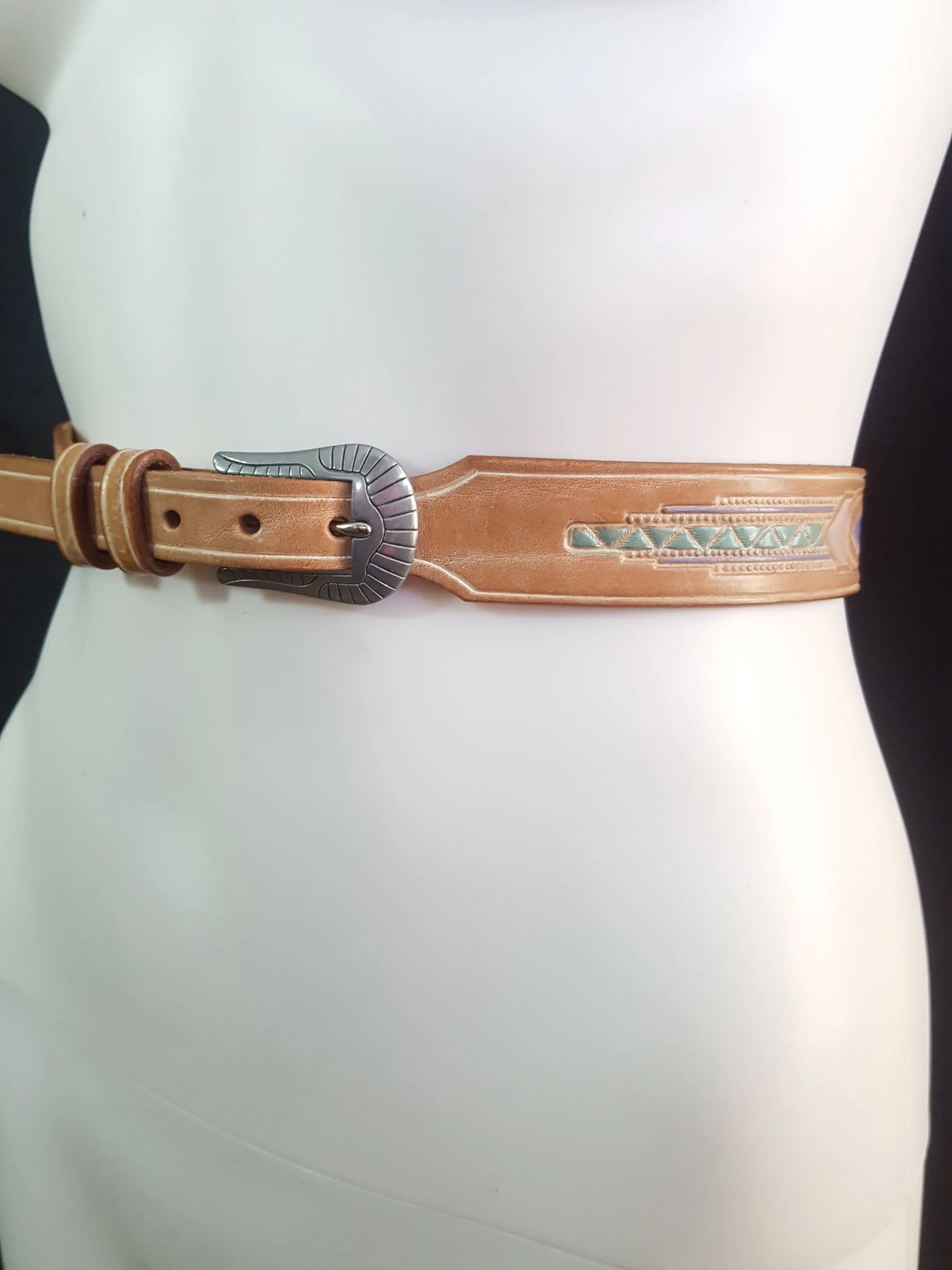 Silver Creek Tooled Leather Western Inspired Belt  sz. Small