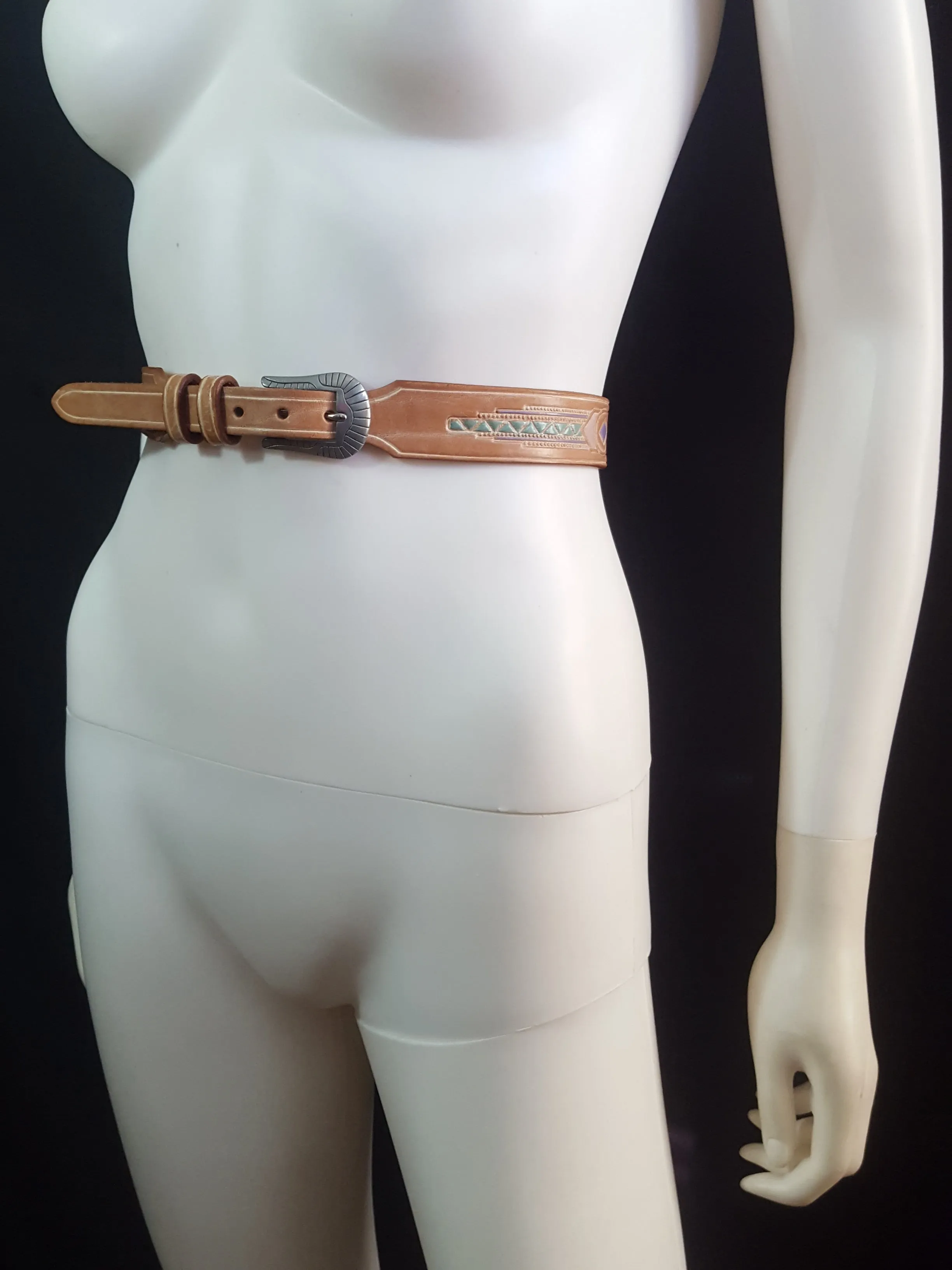 Silver Creek Tooled Leather Western Inspired Belt  sz. Small