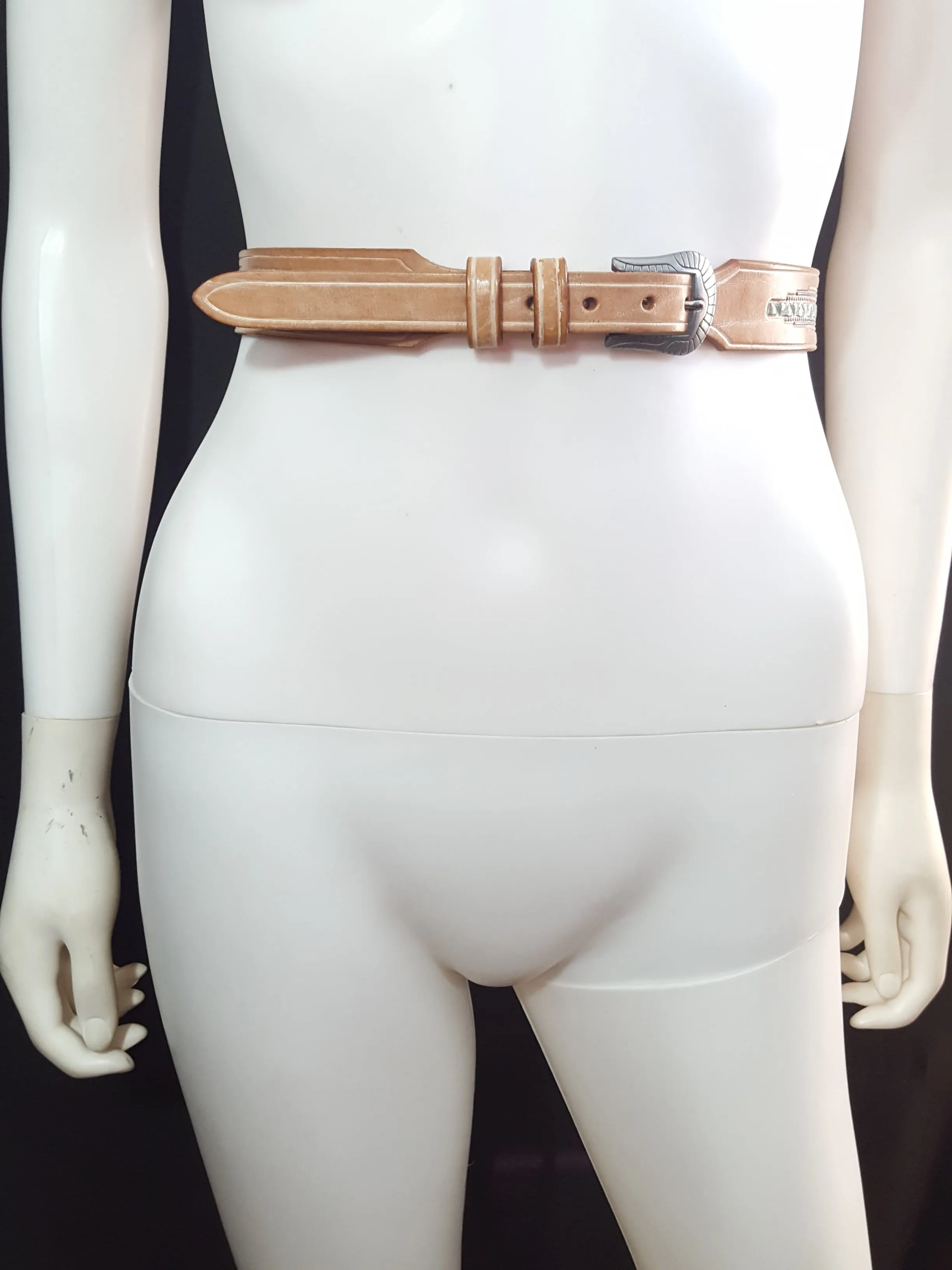 Silver Creek Tooled Leather Western Inspired Belt  sz. Small