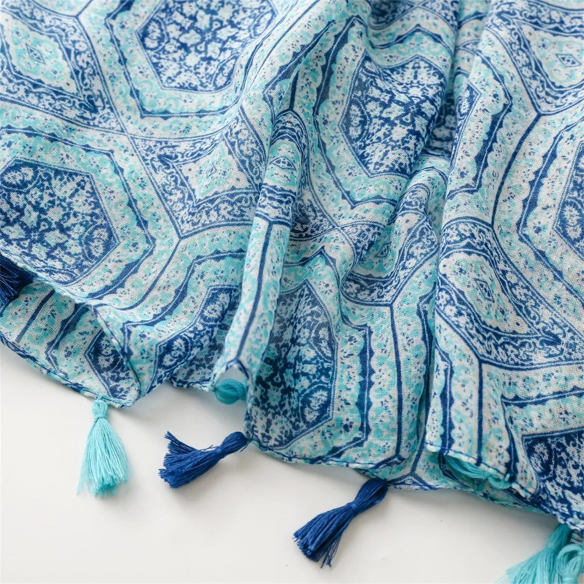 Travel Boho Scarf for Women Casual Lightweight Pashmina Scarves Fashion Multicolor Shawl Wraps with Fringed Beads